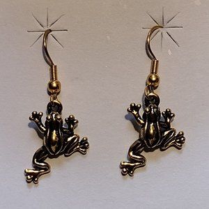 🖐 Golden Frog Wire Earrings